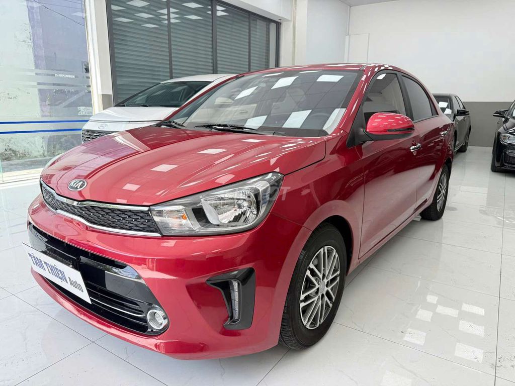 Фото 3: Продаётся Kia Soluto автомат, почти новый