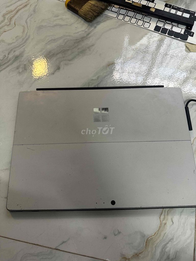Microsoft Surface Pro 5 i5-7300 8GB/256GB Màn 2k