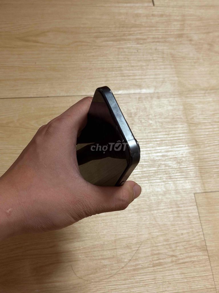 Фото 3: Apple iPhone 15 Pro 128GB Черный