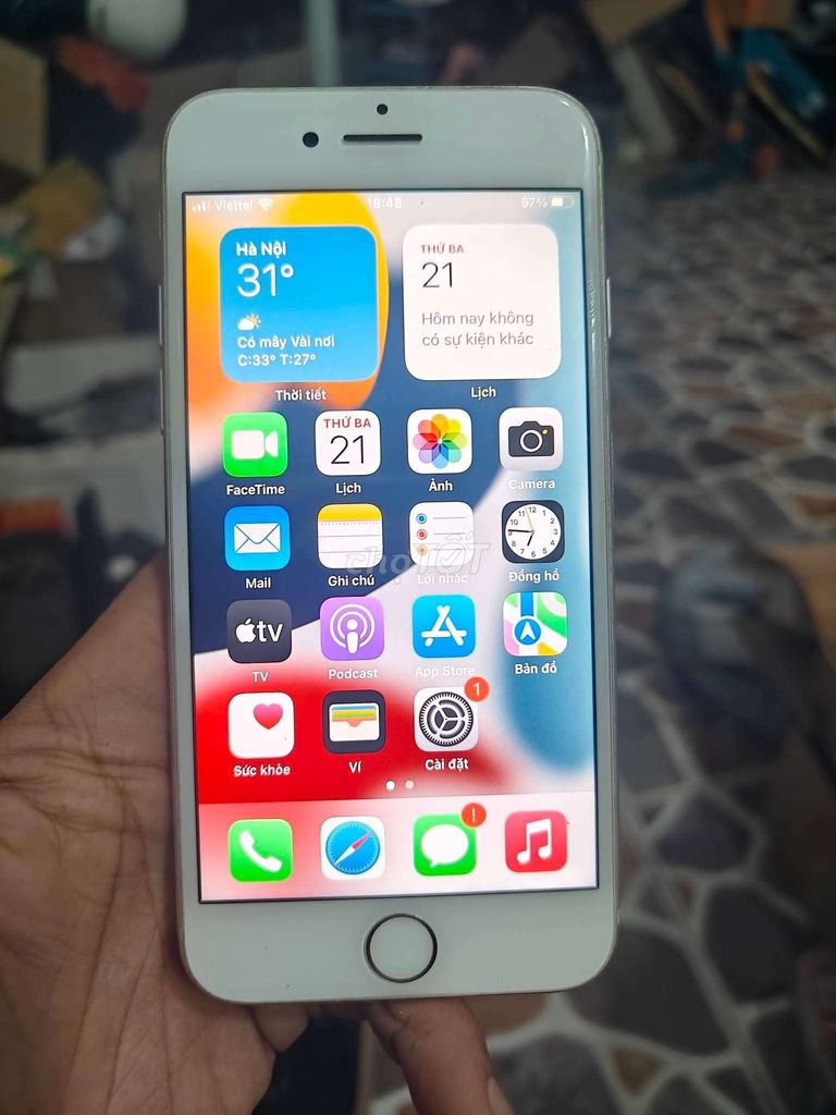 Телефон iPhone 7 международная версия, полностью чистый
