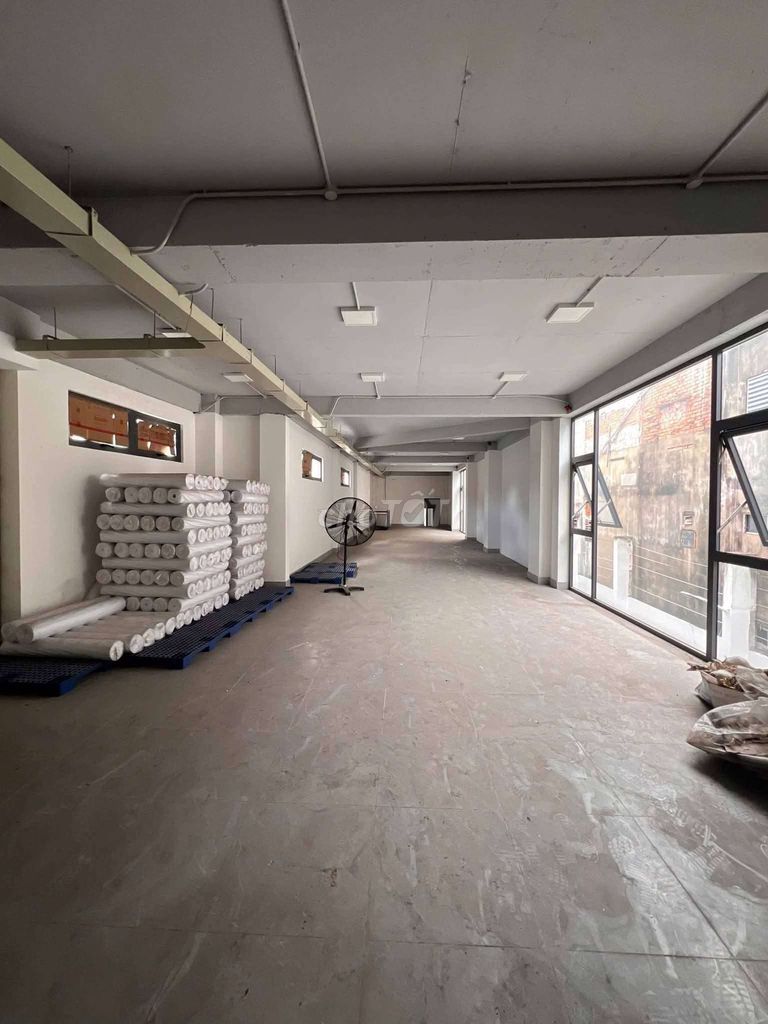 MT 123 Cao Xuân Dục Q8, площадь 1000м², подходит для склада, апартаментов, компании