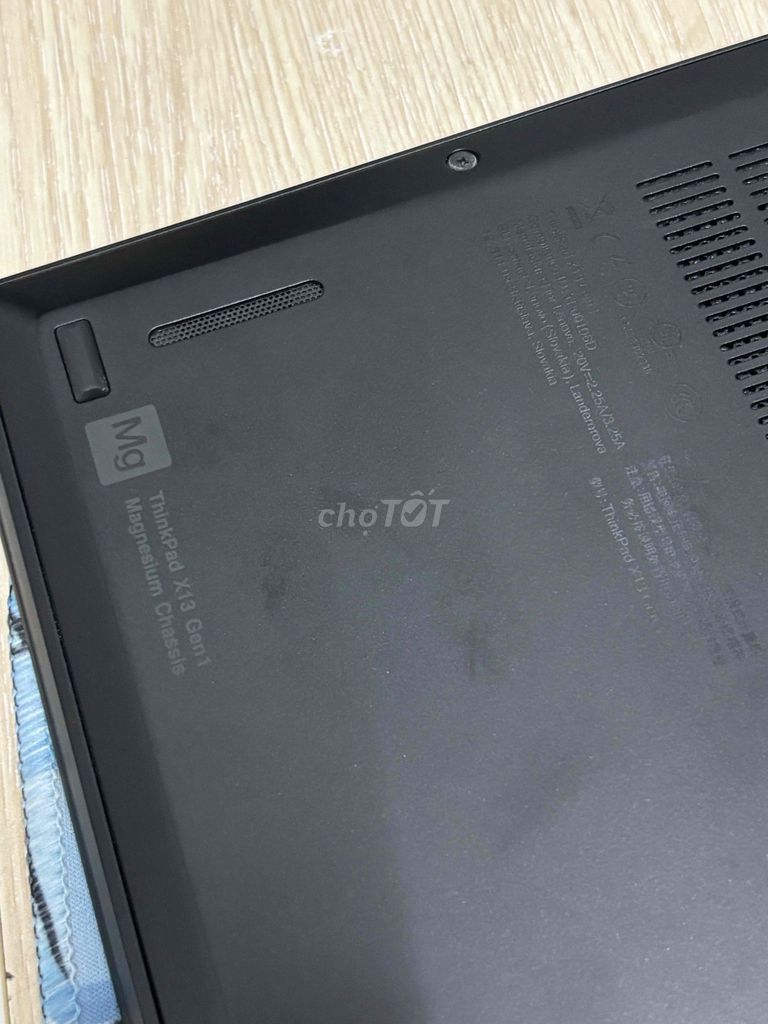 Фото 3: Lenovo ThinkPad X13 Gen 1 Ryzen 5 PRO 8GB Черный