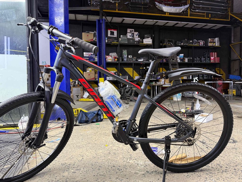 Горный велосипед Giant ATX 810 черно-красный