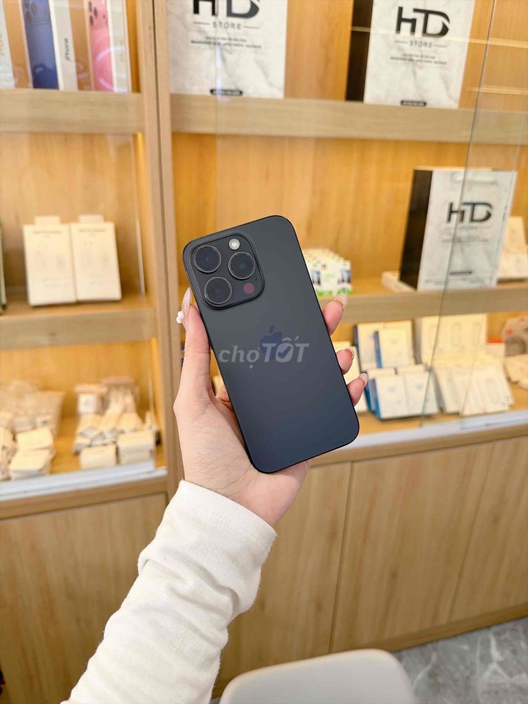 Apple iPhone 15 Pro 128GB черный