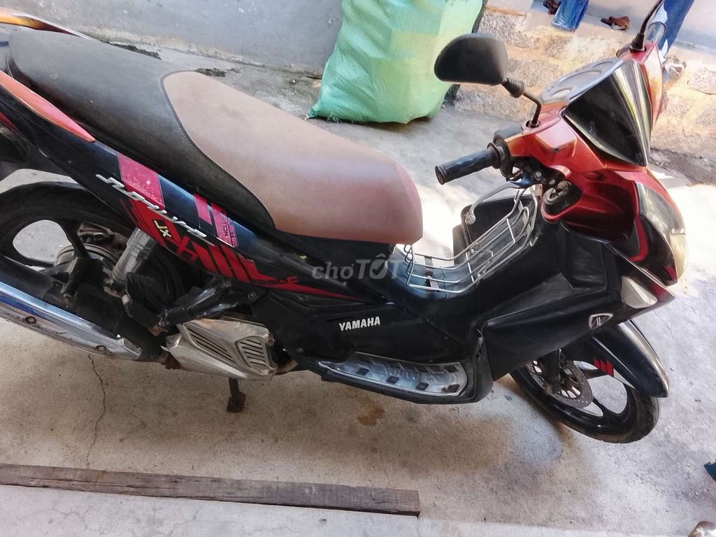 Фото 3: Yamaha Nouvo 4 Красный Черный