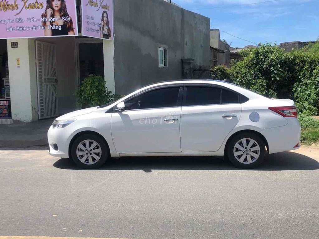 Toyota Vios E 2017 Механика 130 тысяч Белый