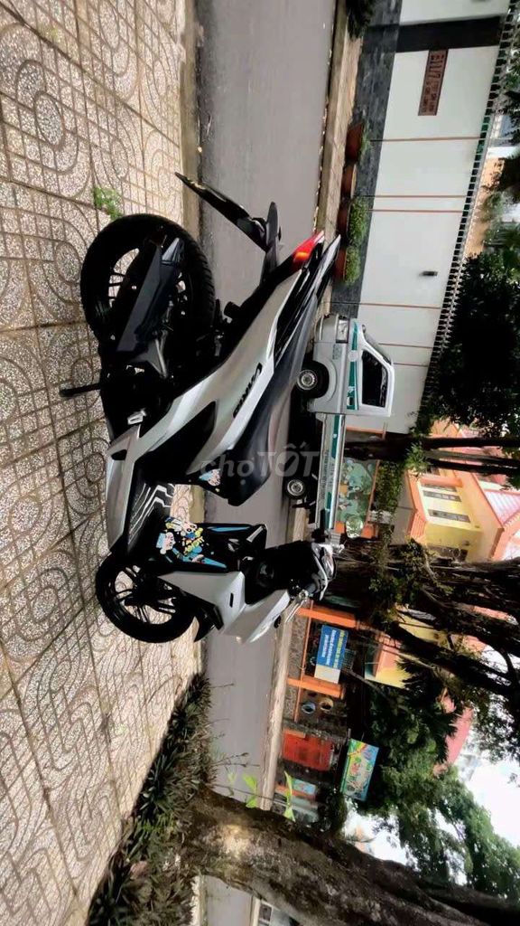 Фото 3: Honda Vario 150 2018 Серебристый