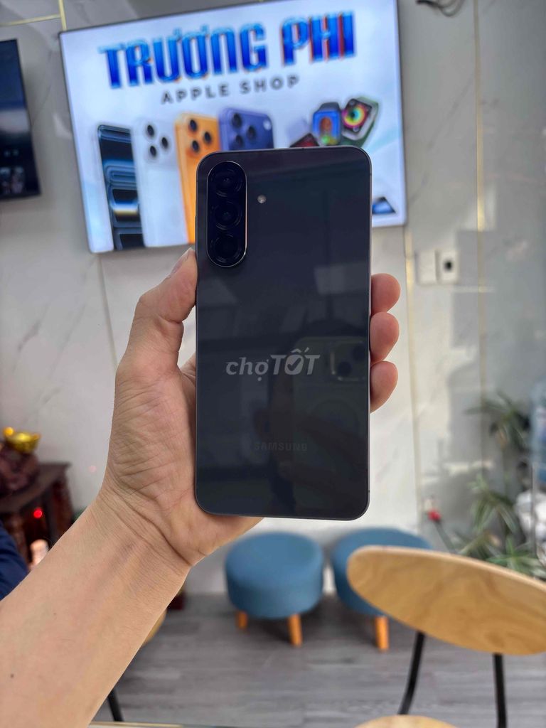 Фото 2: Samsung A56 5G 256GB Черный