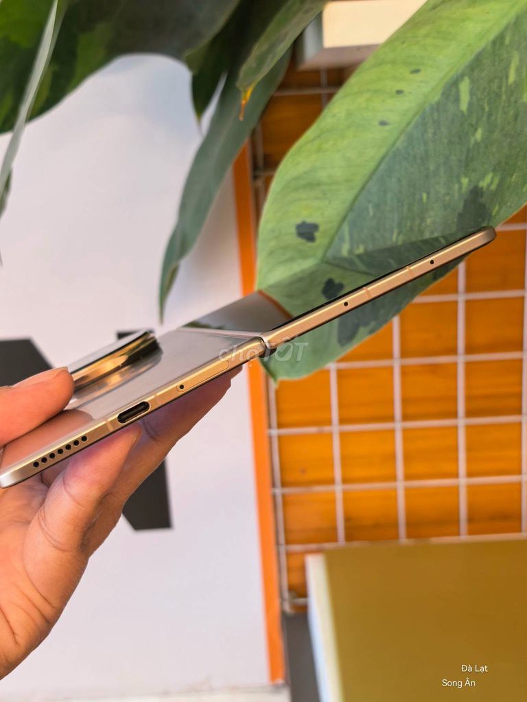 Honor Magic V5 Золотой Snap8 elite 5820mAh