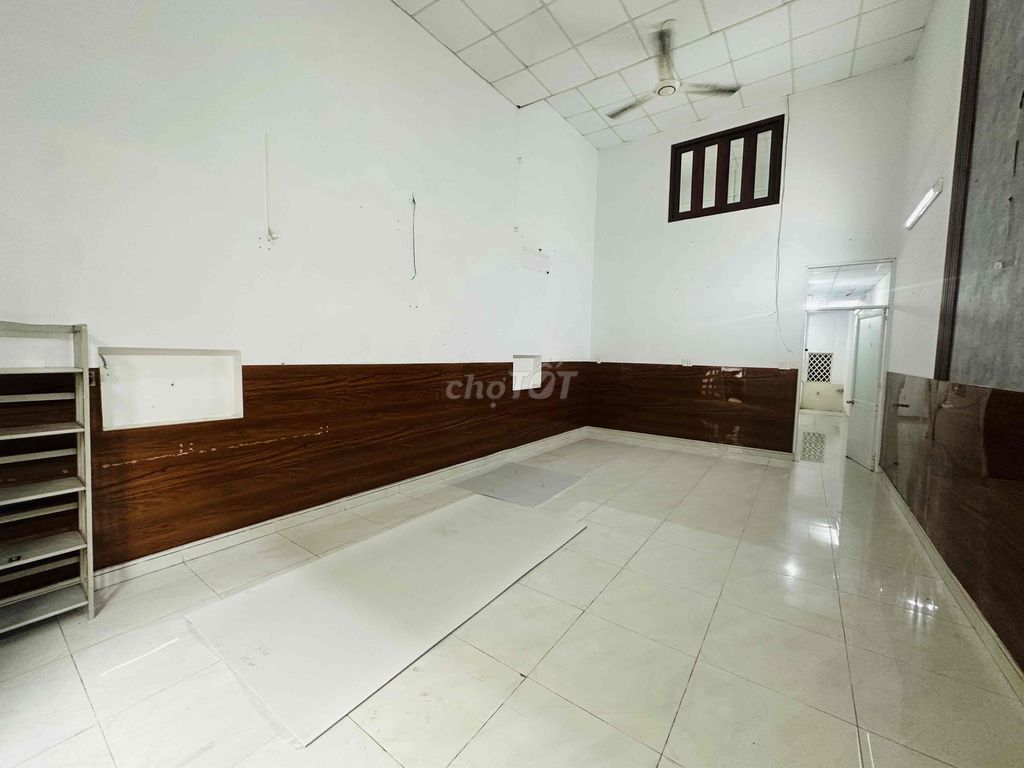 Фото 2: 🎁Сдается дом 107/ Нгуен Ван Кхой, район 11, Го Вап, 4,5 м × 20 м, 2 спальни, 2 санузла