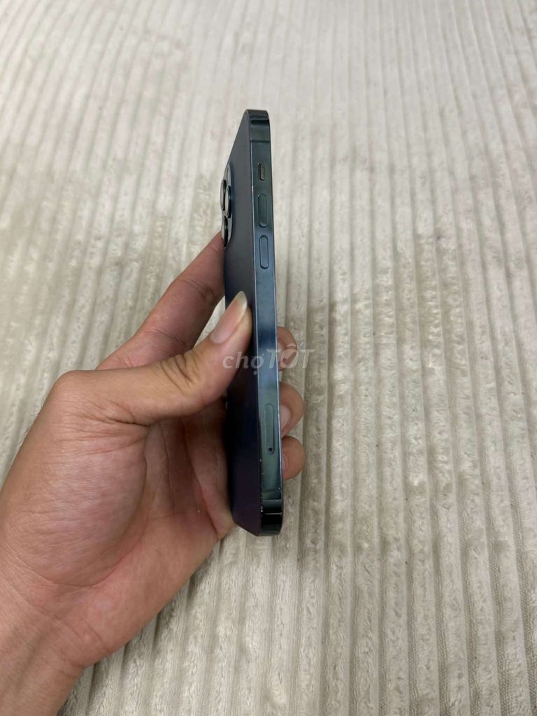 Фото 2: Apple iPhone 12 Pro синий