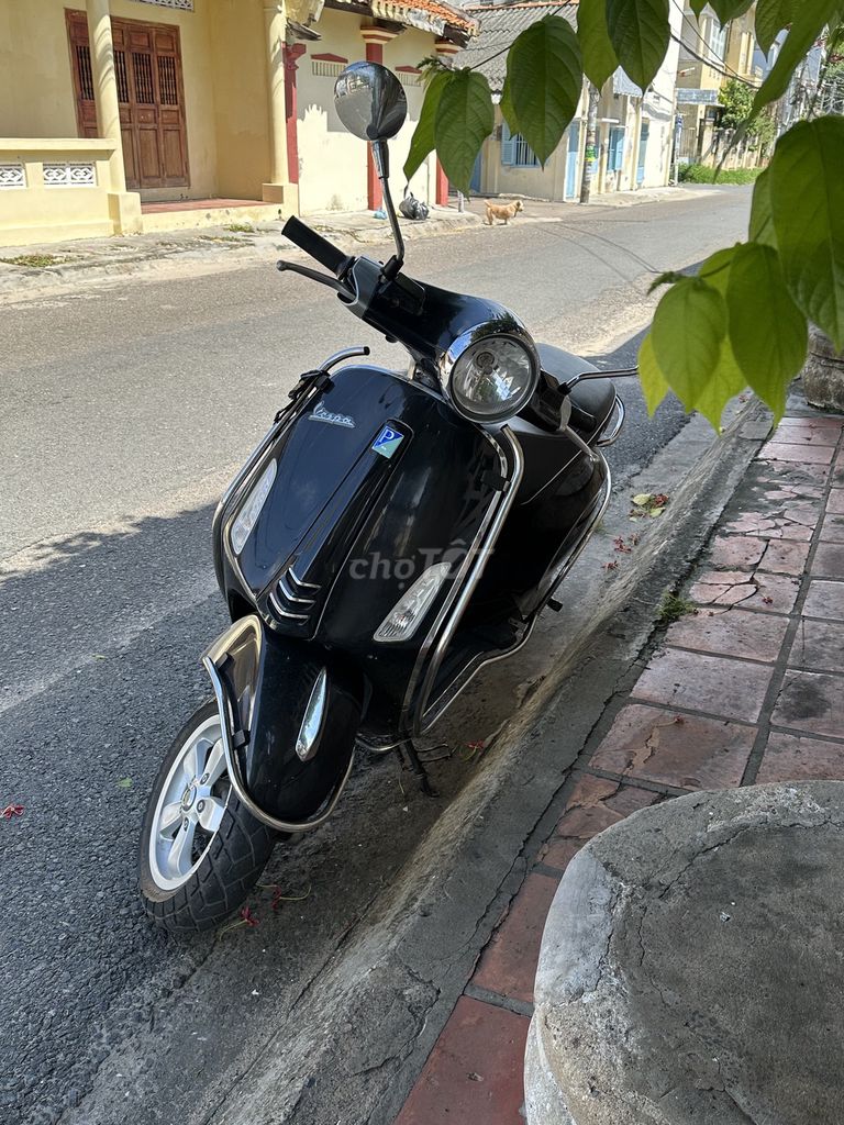 Piaggio Vespa Primavera 10.000 км, цвет Черный