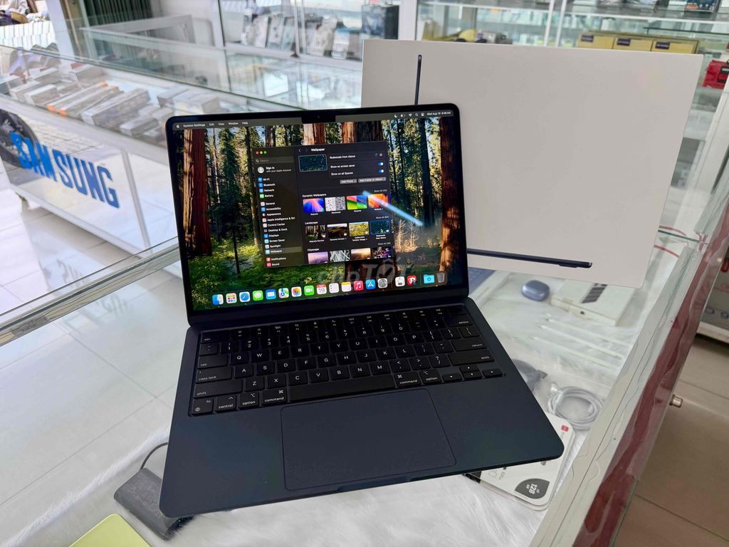 Фото 2: Apple Macbook Air M2 16GB/256GB Midnight 13.6 inch
