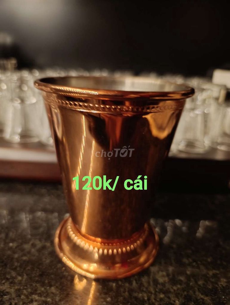 Медный мерный стаканчик для украшения дома