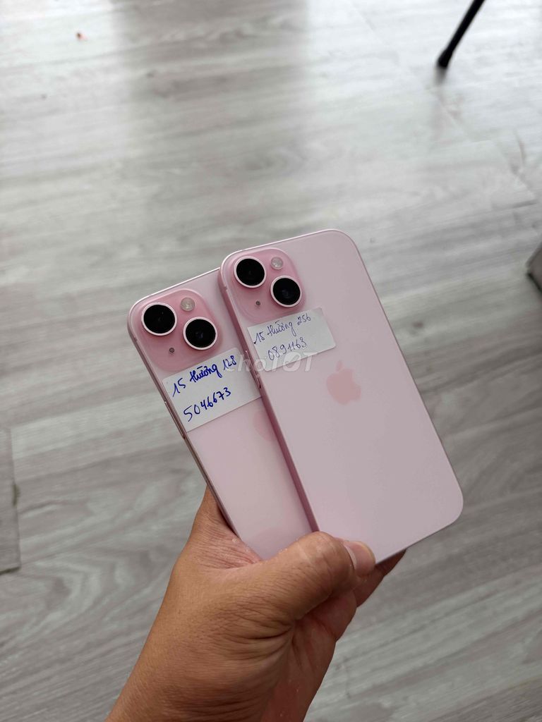 Apple iPhone 15 128GB розовый