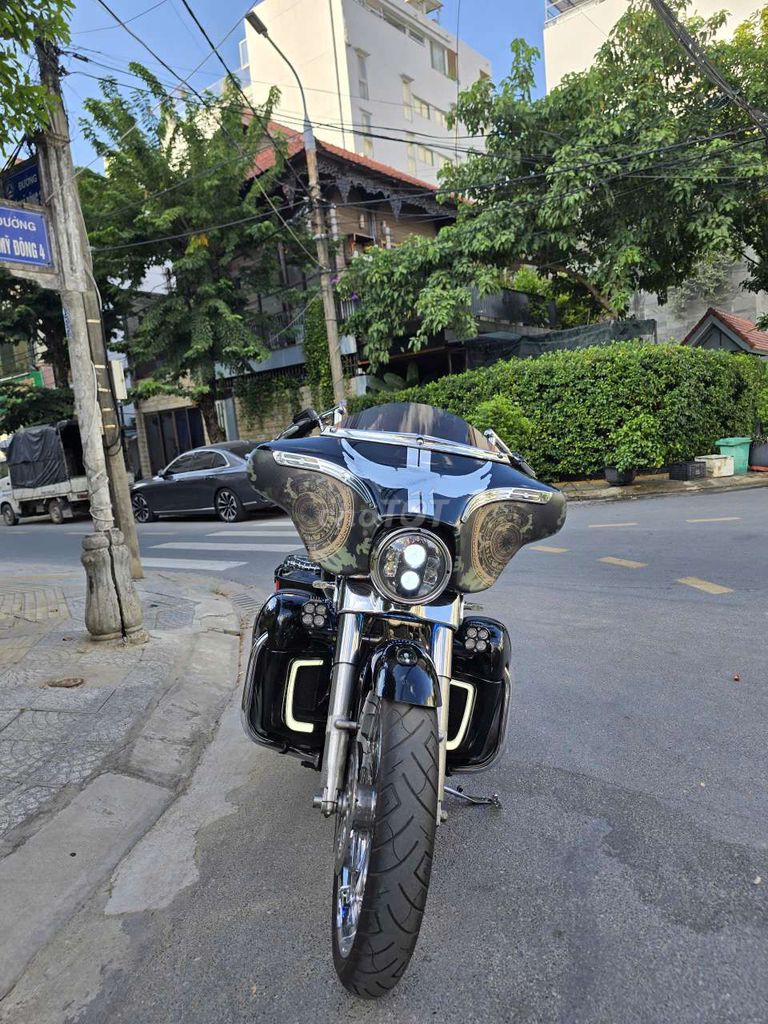 Фото 2: Harley-Davidson Street Glide 2013 Đen 1690cc