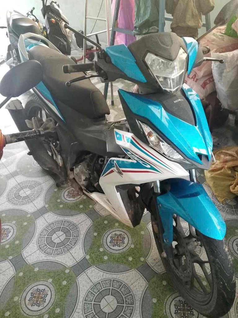 Фото 3: Honda Winner бело-синий