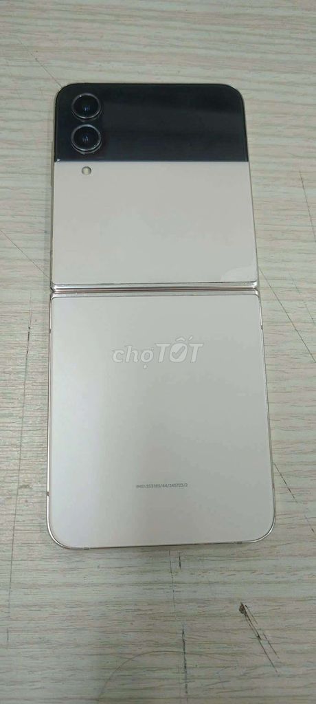 Samsung Z Flip 4 128GB