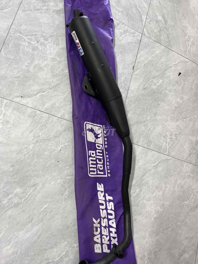 Фото 2: Pô UMA Racing V3 Черный Exciter 150