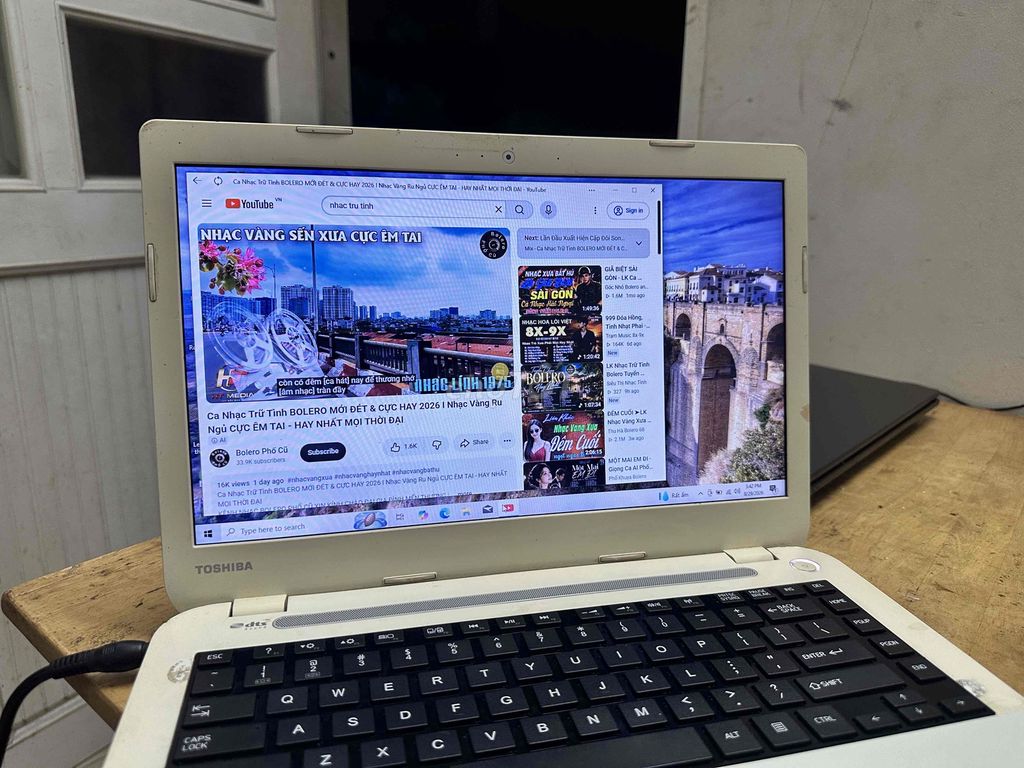 Toshiba i5-3337u 14 дюймов 4GB/250GB (700k)
