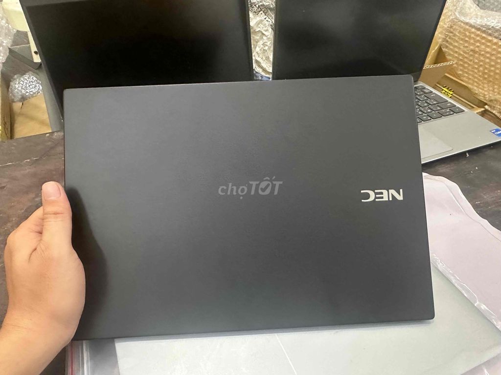 NEC 15.6 inch i5-10210 8GB/256GB Like New