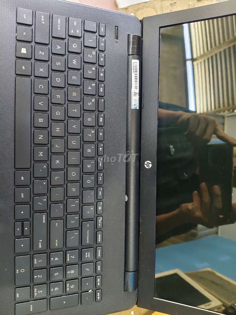 HP 15-bs0xx i3-6006U 15.6 inch 8GB как новый