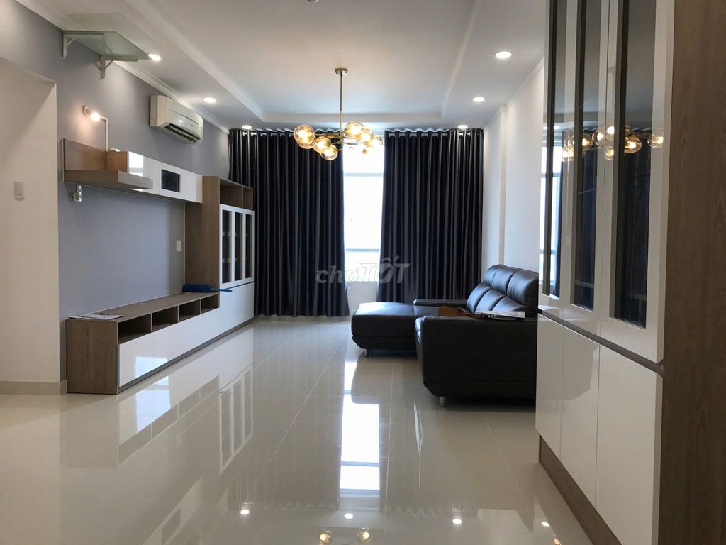 Фото 2: Hoàng Anh Gold House | 110,6 м² (3 спальни - 2 санузла) | Красная книга. Вид на Phú Mỹ Hưng
