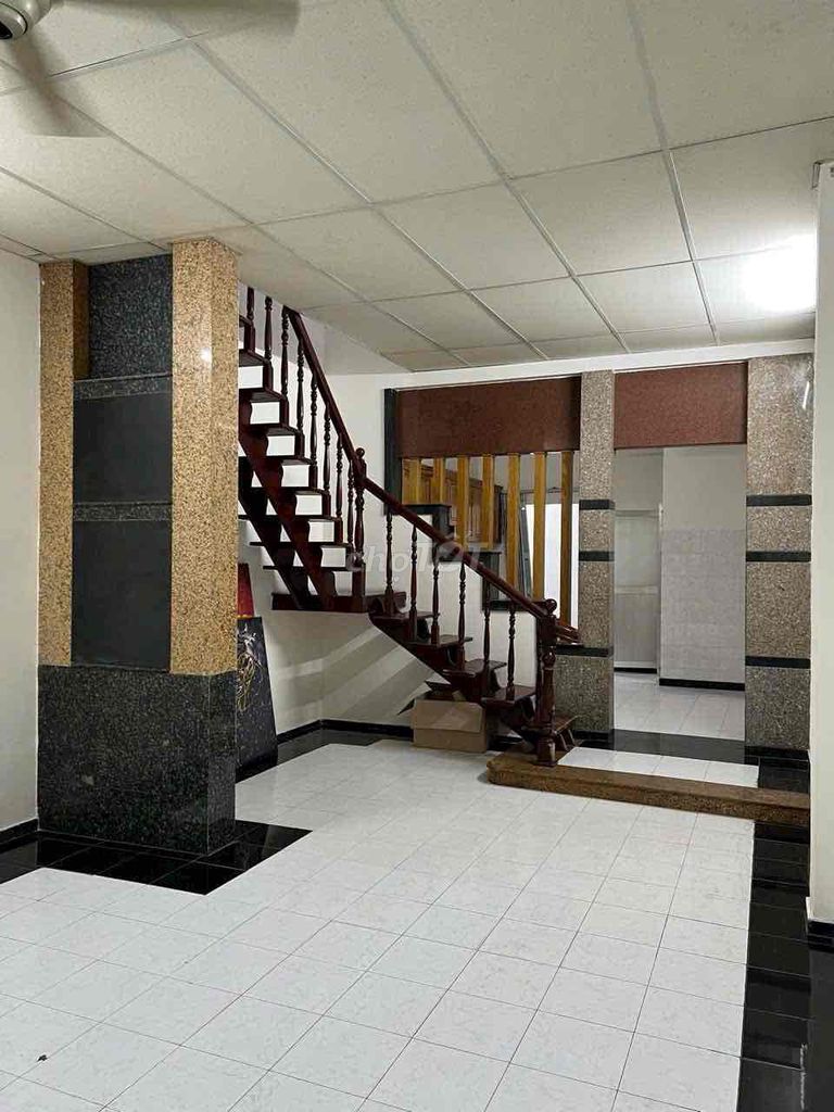 Фото 3: 🔰СДАЁТСЯ ДОМ В ПЕРЕУЛКЕ 532/ ЛЕ ВАН ТХО, П.16, ЗОВАП