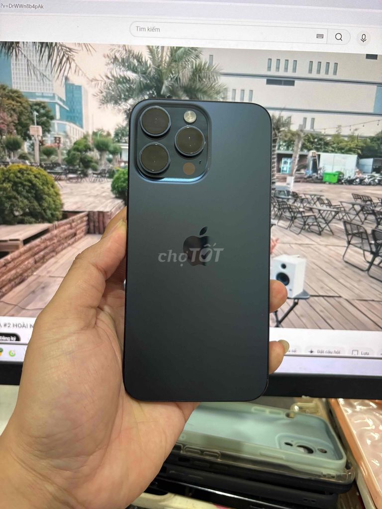 Фото 2: Apple iPhone 15 Pro Max 256GB