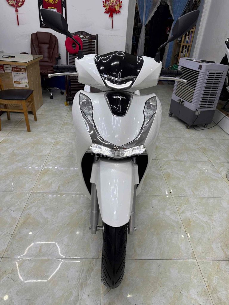 Honda SH125 CBS 2023 Белый 3000 км