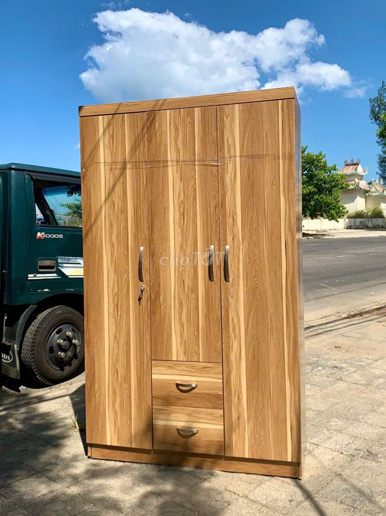 Распродажа семейного платяного шкафа