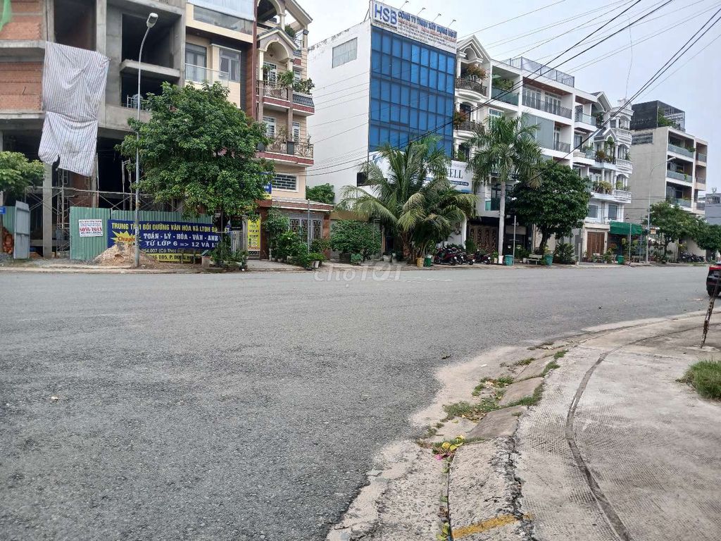 Фото 3: 👉 Сдается в аренду 4-этажный дом — площадь 700 м² — угловой участок — район 38 га — Тан Тхой Нят — Q12