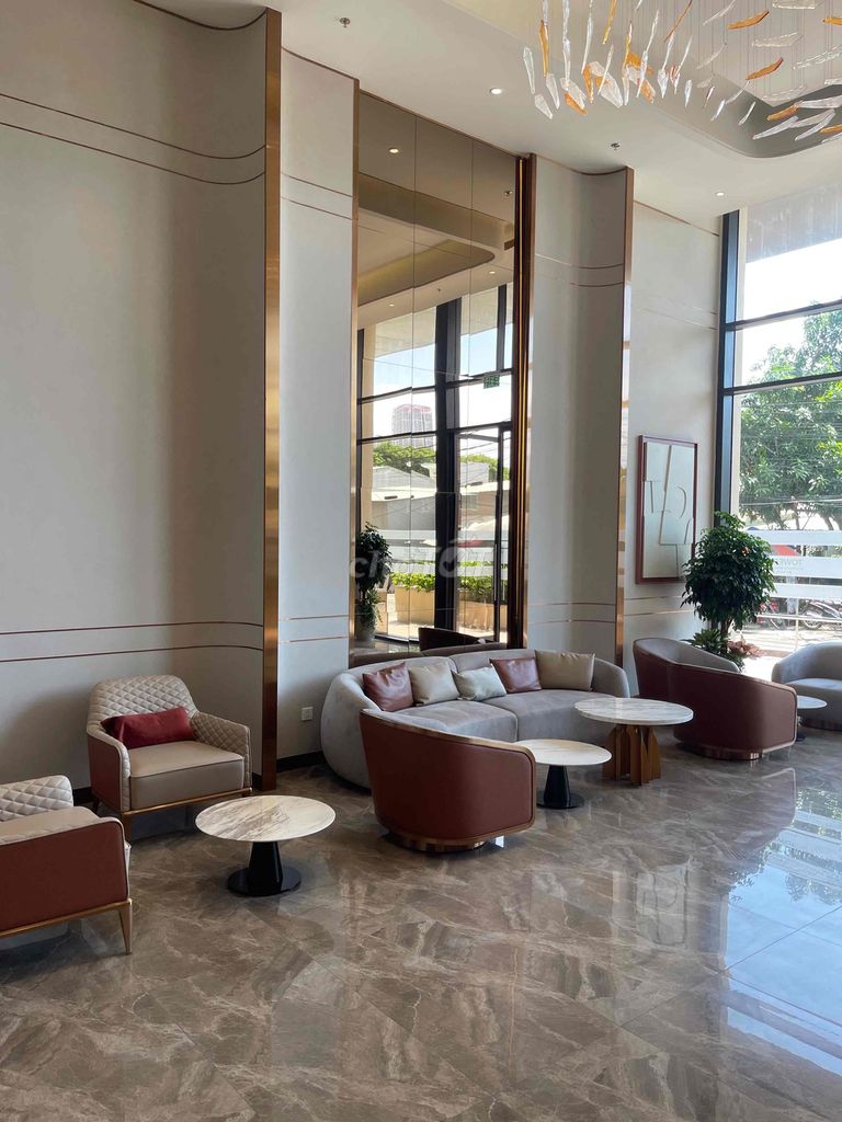 Квартира Sun Ponte, 2 спальни, есть бассейн. В 200 метрах от моста Дракона