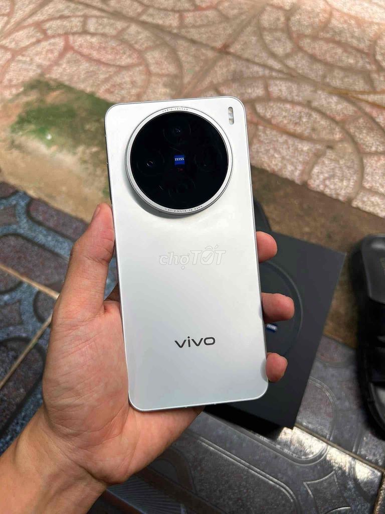 Vivo X200s 12/256GB Серебристый полный комплект