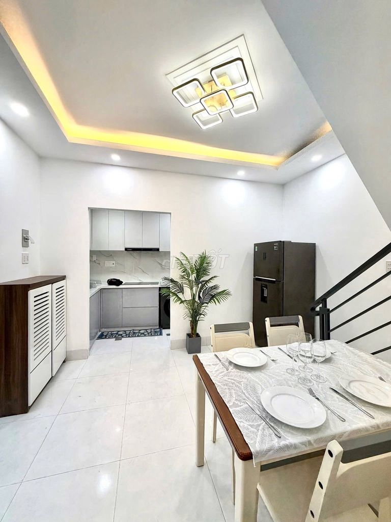 Фото 2: 🏡 Сдается дом с 2 спальнями и двором рядом с Muong Thanh Vien Trieu, цена 13 млн