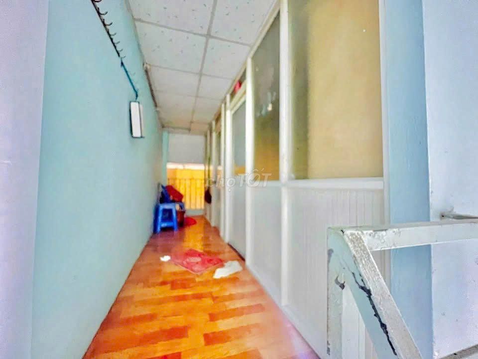 Фото 3: 💥Продаётся дом с антресолью, заезжай и живи сразу, площадь 59 м², рядом с рынком Бап, 735 миллионов.