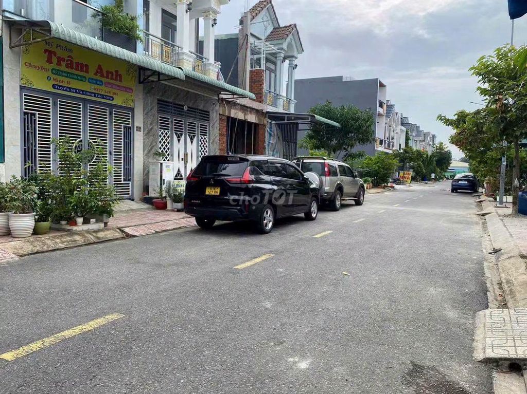 Фото 2: Аренда дома 1 этаж 1 второй этаж Phú Hồng Thịnh 8, An Phú