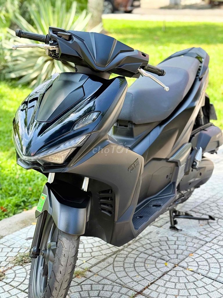 Фото 3: Honda Air Blade 2026 Черный