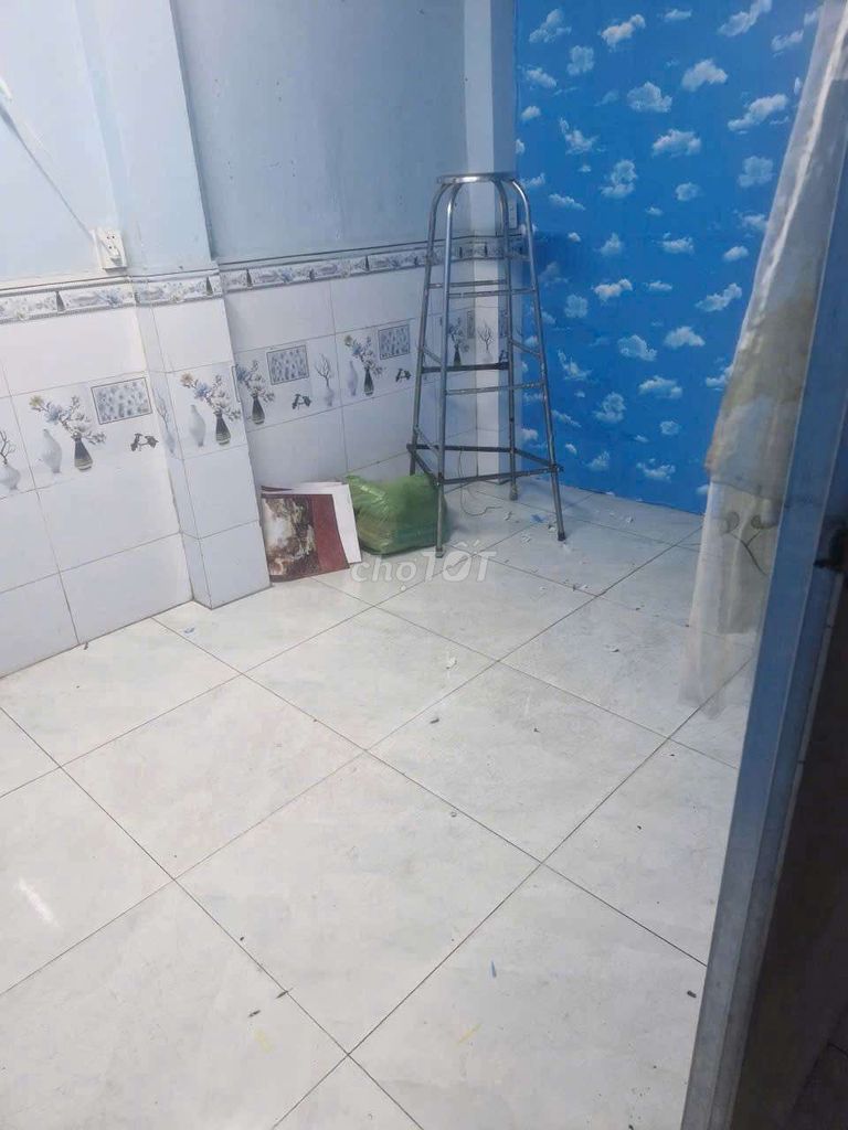 Фото 2: ДОМ 5*12, ФАСАД НА УЛИЦЕ ЛЕ ВАН ЛЫОНГ, УДОБЕН ДЛЯ РАЗНОПРОФИЛЬНОГО БИЗНЕСА
