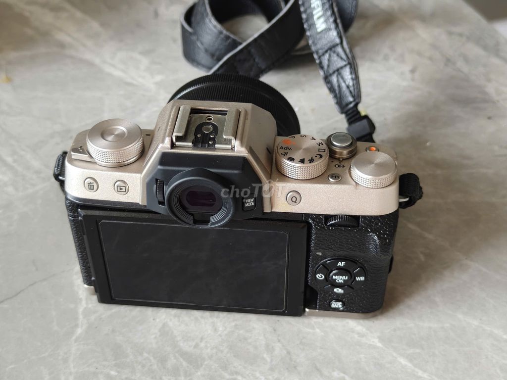 Фотоаппарат Fujifilm X-T100 бронзовый, черный
