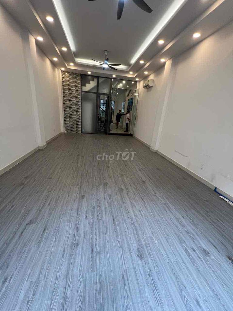 🐳★ Городской дом Cityland Center Hills (5x20 м, 1 первый этаж + 3 этажа) район Нгуен Оань