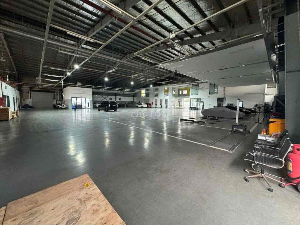 Фото 2: СКЛАД ЦЕХ HL2 - (2.700 м²) ПОДЪЕЗД ДЛЯ КОНТЕЙНЕРОВ