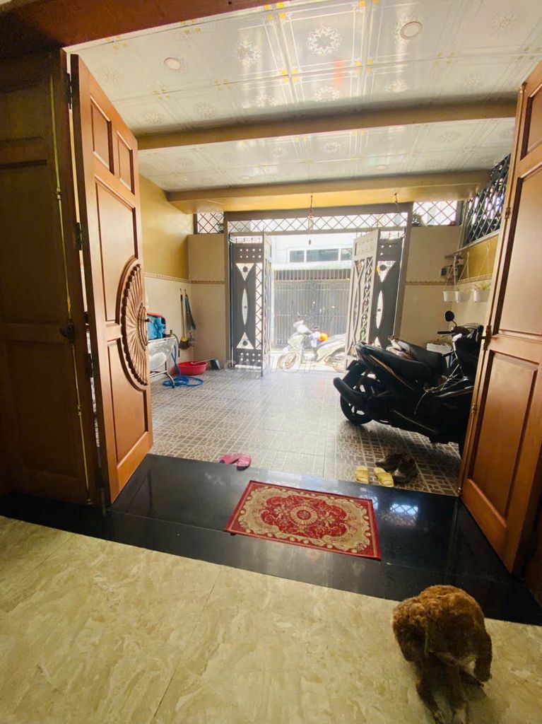 Продаётся частный дом TL37, 85 м², 3 спальни, 4 санузла, переулок 6 м, проездной, возможен торг