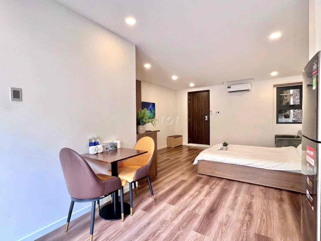 Фото 3: Квартира с балконом 30 м², полностью светлая, на Ле Чык рядом с рынком Батьеу