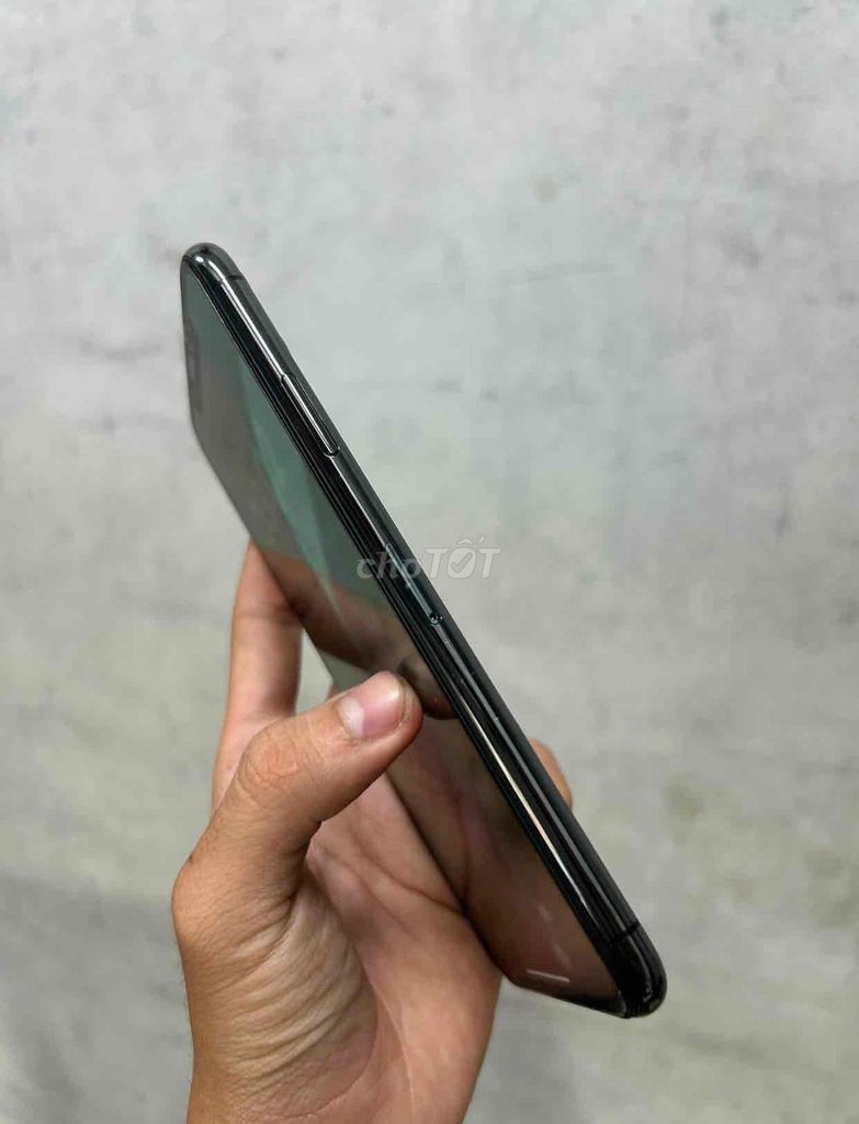 Фото 2: Apple iPhone 11 Pro Max 64GB Черный