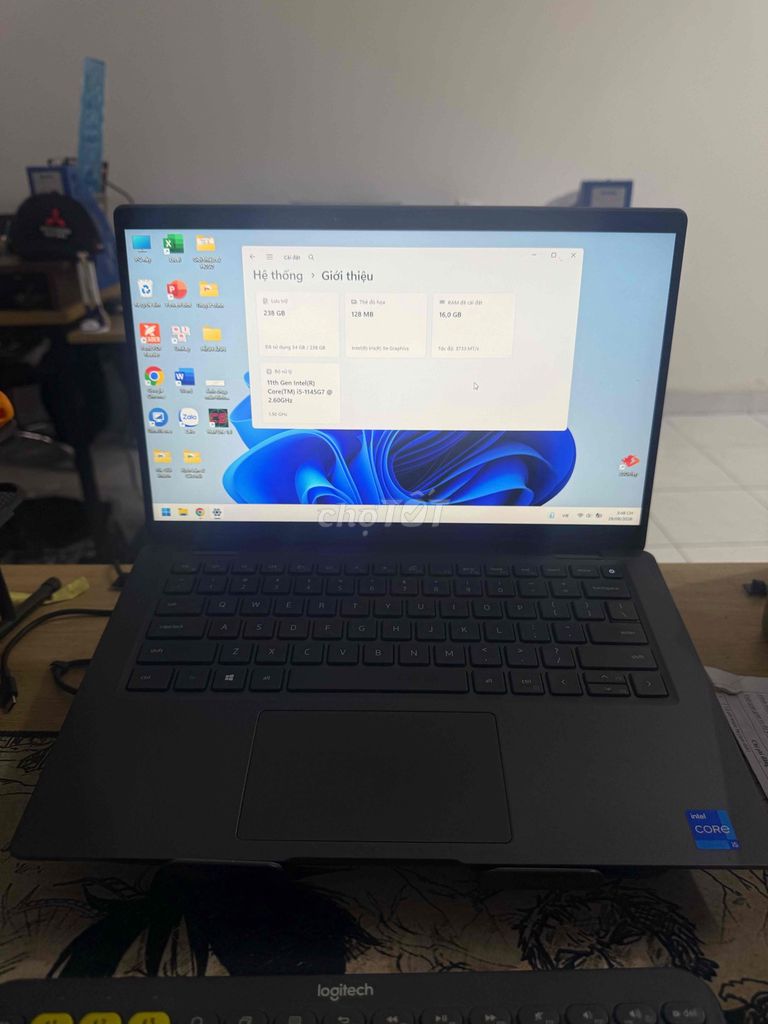 Фото 2: Dell Latitude 7420 Carbon Gray i5 16GB Touch