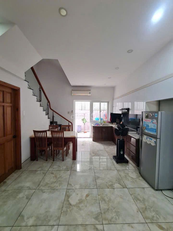 Мега-деревня NHÀ COMPOUND KHANG ĐIỀN BV 24/7 - ПОЛНАЯ МЕБЕЛЬ 3 ЭТАЖА - 3 спальни 3 санузла