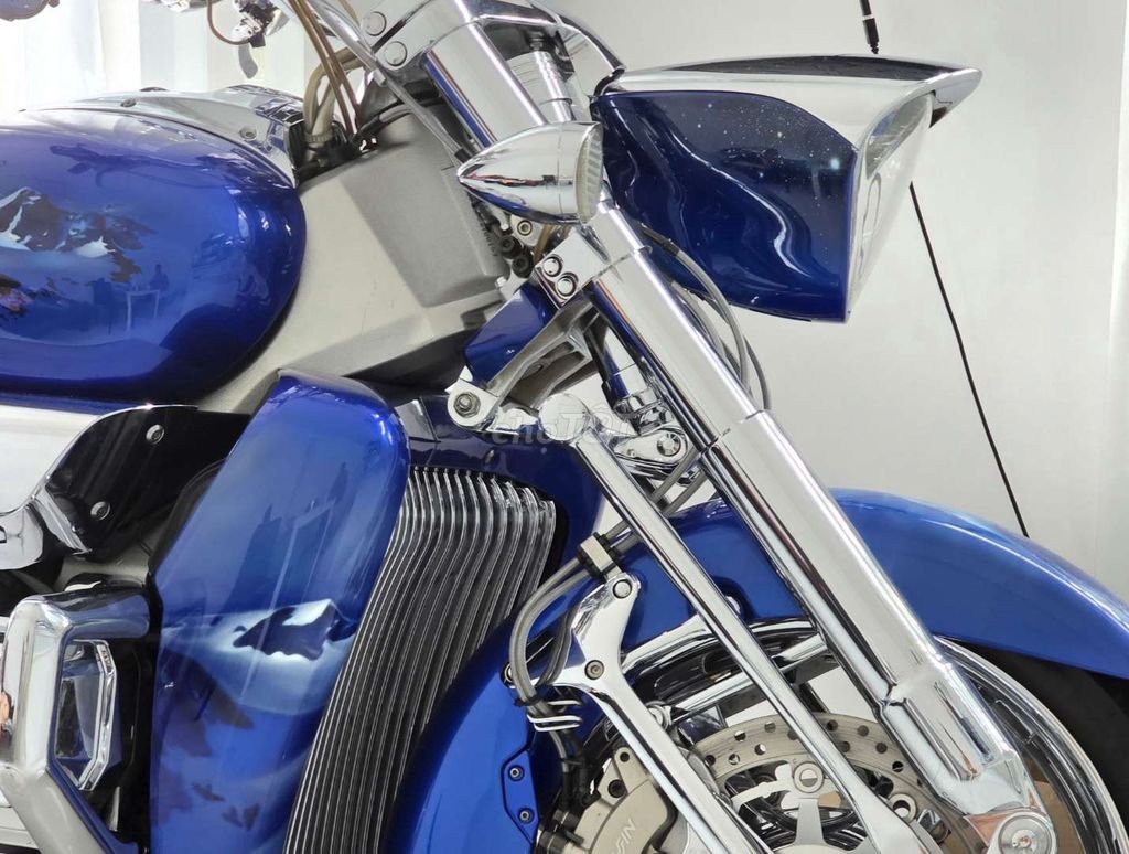 Фото 2: Honda Valkyrie Rune V6 Синий 1832cc 24444 км