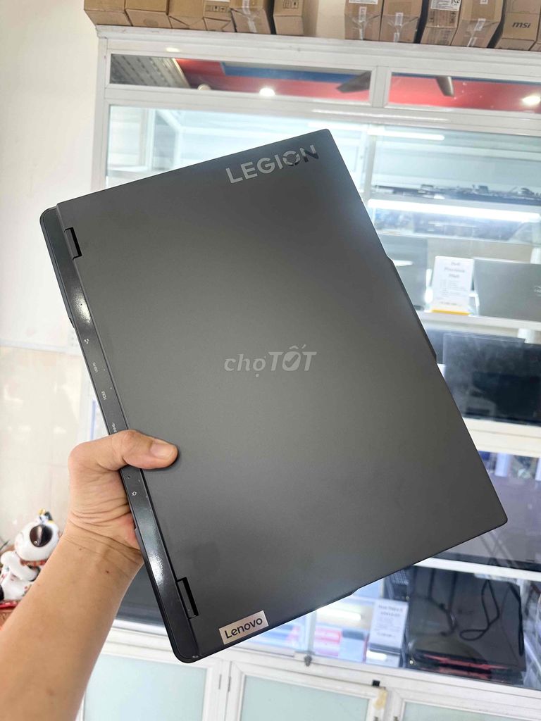 Lenovo Legion Pro 5 16IRX8 Ноутбук отличный 99,99