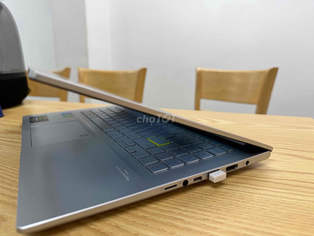 Фото 2: ASUS Vivobook X513EP i5-1135G7 15.6 8GB/512GB